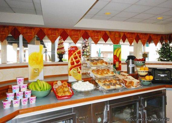Quality Inn & Suites College Park Restaurant photo